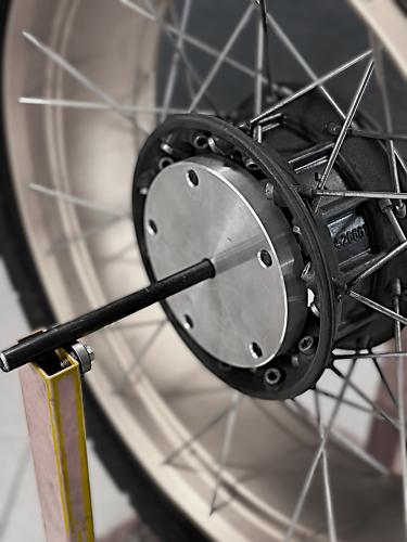 Achs- und Wuchtadapter für BMW Motorräder mit 5-Loch-Felge