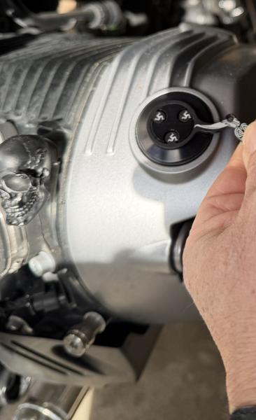 Öleinfüllschraube SiguTech Design für BMW R nine T