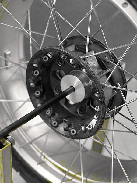 Achs- und Wuchtadapter für BMW Motorräder mit 5-Loch-Felge